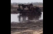 "Сєпари, виходьте": українські воїни показали знищену й залишену техніку окупантів (відео)
