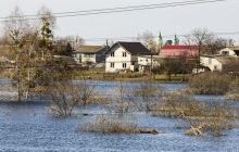 Село на Киевщине до сих пор затоплено из-за разрушенной оккупантами дамбы (фоторепортаж)
