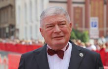 Хизувався документами: проросійський політик Червоненко влаштував скандал на АЗС в Яремче