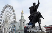 Вертолеты, патрули, рестораны: Арестович раскрыл планы россиян на Киев (видео)