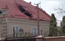 Російські окупанти обстріляли житлові будинки на Луганщині, кількість жертв уточнюється (фото)