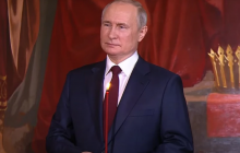 Путін нібито відвідав великодню службу в Москві в той час, як на Одесу летіли ракети (відео)