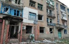 Штурм врагом городов, 16 массированных артатак, обстрел волонтеров: что случилось на Луганщине (фото)