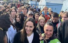 "Получили Джоли в рамках ленд-лиза": в соцсетях шутят о визите актрисы во Львов