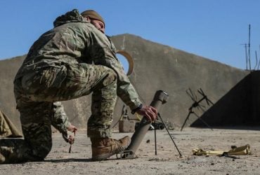 США отправили в Украину 100 дронов-камикадзе Switchblade