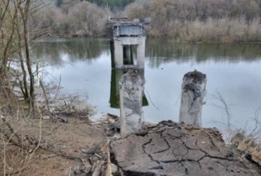 На Сумщині окупанти підірвали міст (фото)