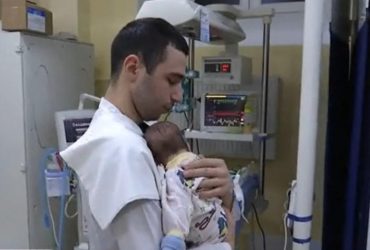 Мама для Ани: прооперированной в подвале девочке нашли семью (видео)