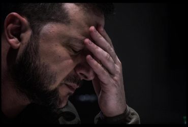 Внешний вид Зеленского на второй месяц войны впечатлил сеть (фото)