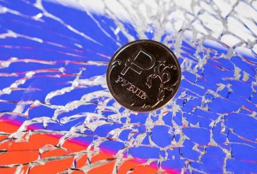 Дефолт близко: Россия в рублях рассчиталась за еврооблигации