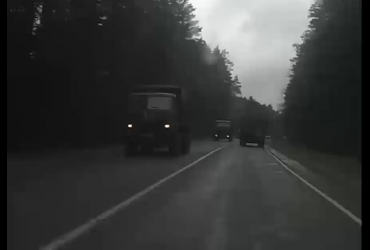 По территории Беларуси в направлении Чернигова движется колонна вражеской техники (видео)