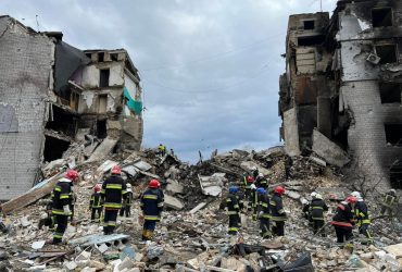 Массовые захоронения в Бородянке: поиск убитых не могут начать из-за минирования территории