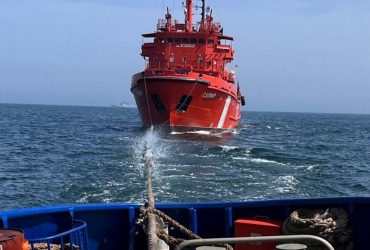 Захоплене росіянами рятувальне судно Сапфір знову під контролем України