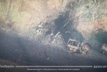 Бойцы Азова показали разгромную атаку позиций оккупантов: зрелищные фото и видео