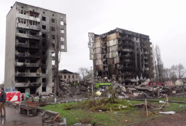 Хотели убить побольше украинцев: журналист показал на видео разбомбленную Бородянку