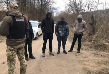 Прикордонники розповіли, як військовозобов’язані чоловіки намагаються втекти з України