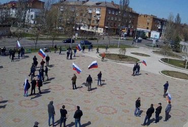 Оккупанты опозорились антиукраинским митингом в Новой Каховке (фото)