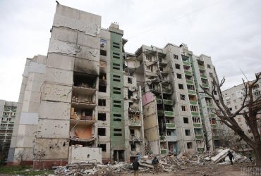 Это сюр какой-то: оккупанты сбрасывали на Чернигов агитлистовки с чеченской войны (фото)