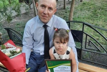 Лежал на дороге 39 дней: волонтер рассказала о расстреляном возле Ворзеля брате