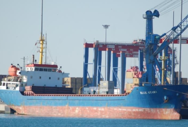 Окупанти захопили в полон екіпаж ще одного судна - Денісова