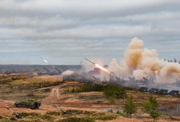 Ночью россияне атаковали со Смерчей окраины Запорожья