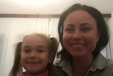 Заспівала в бомбосховищі та прославилася: маленька українка нарешті зустрілася з мамою