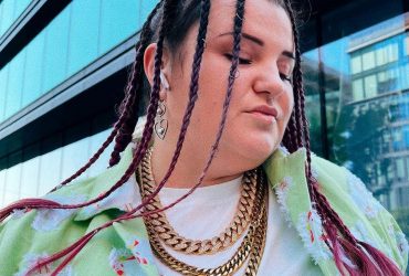 В Alyona Alyona померла близька людина: Батьки дали життя, а окупанти забрали