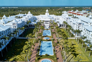 Крупная испанская сеть отелей RIU перестала обслуживать туристов из РФ