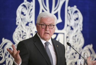 Штаймаєр розкритикував екс-канцлера Шредера за тісні зв'язки з РФ