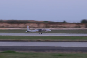 Турецький безпілотник із українським двигуном AKINCI B побив рекорд висоти