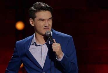 В Нью-Йорке перед концертом путинского клоуна Сабурова украинцы устроили акцию протеста (видео)