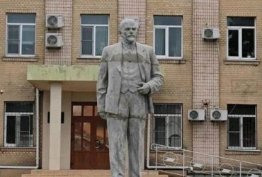 Пам’ятник Леніну в окупованому Генічеську: прокуратура відкрила провадження