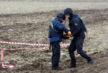 Разминирование в Украине: очищена территория в почти 20 тысяч футбольных полей