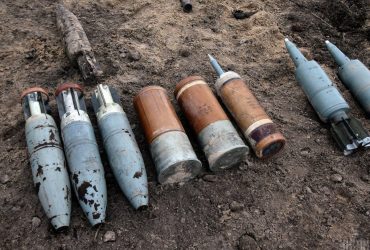 На Киевщине двое мужчин подорвались на оставленной оккупантами мине