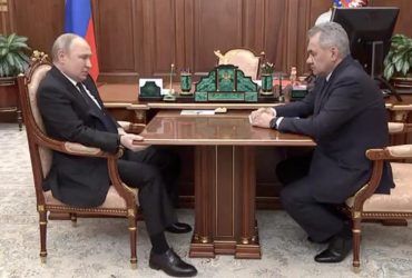 Стан здоров'я Путіна поставили під сумнів після зустрічі з Шойгу (фото)
