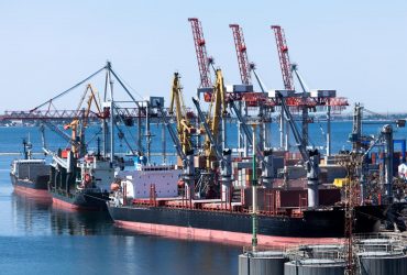 В украинских портах заблокировано 70 судов, 6 иностранных – в Мариуполе