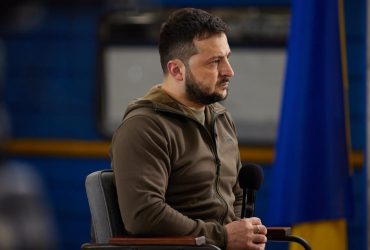 Необхідно заблокувати всі експортно-імпортні операції з Росією - Зеленський