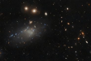 Телескоп Hubble обнаружил уникальную галактику в созвездии Гидры (фото)