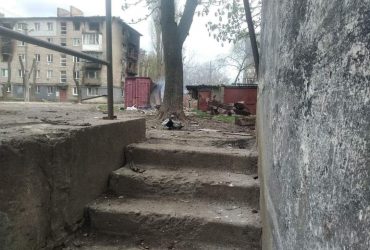 Обстріли на Луганщині: зруйновано сім будинків, є загиблий (фото)