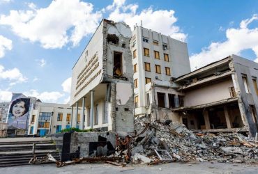 Больно смотреть: в сети показали, во что россияне превратили харьковские вузы (фото)