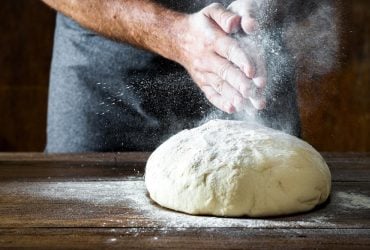 Чим можна замінити харчові дріжджі: варіанти на вибір на всі випадки життя