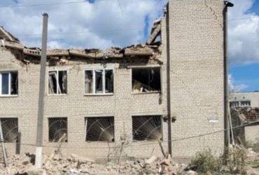 Нові обстріли Харківської області: пошкоджені 45 будинків, названо число жертв (фото)