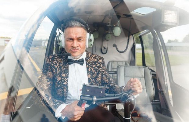 Украинский телеведущий "рассекретил" знаменитого "призрака Киева" (фото)