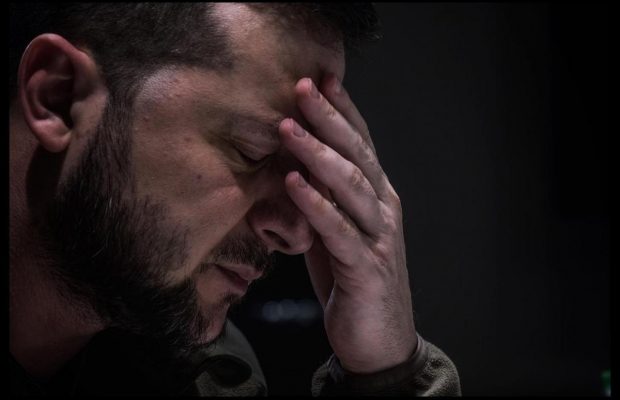Зовнішній вигляд Зеленського на другий місяць війни вразив мережу (фото)