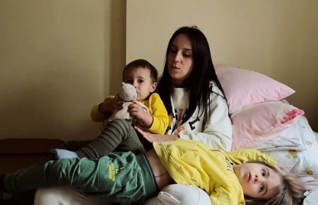 "Моє серце розривається": Джамалі довелося залишити своїх хворих дітей через війну