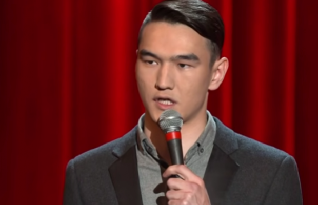 Коміка Сабурова атакували через позицію щодо війни: "На таких с*кунах, як ти, тримається режим Кремля" (відео)