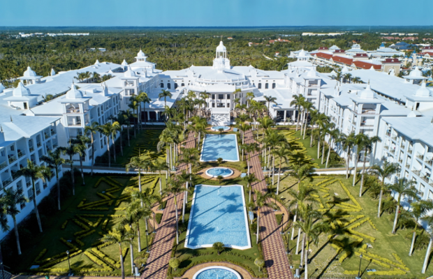 Крупная испанская сеть отелей RIU перестала обслуживать туристов из РФ