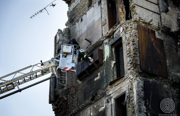 Кухонный шкаф и керамического петуха с Бородянки передали в Музей Революции Достоинства (фото)