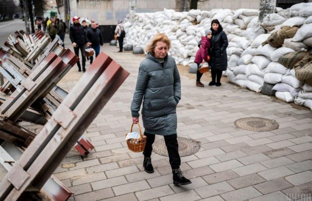 Как украинцы отмечают Пасху в условиях войны (фоторепортаж, видео)