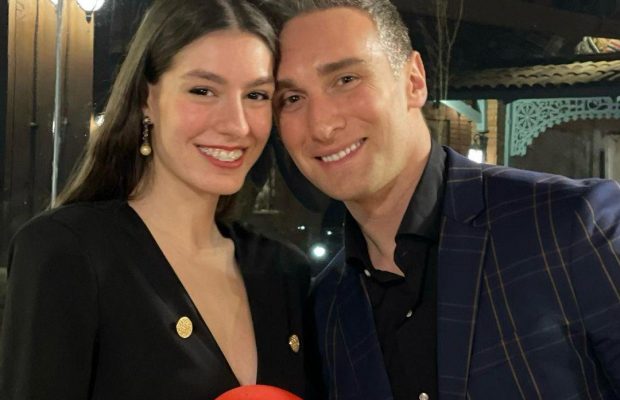 Більше не холостяк: Іраклі Макацарія освідчився молодшій на 17 років дівчині