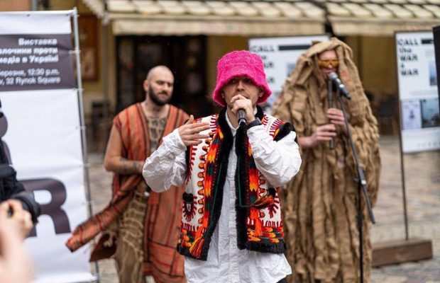 Солист Kalush Orchestra рассказал о смерти друга на войне